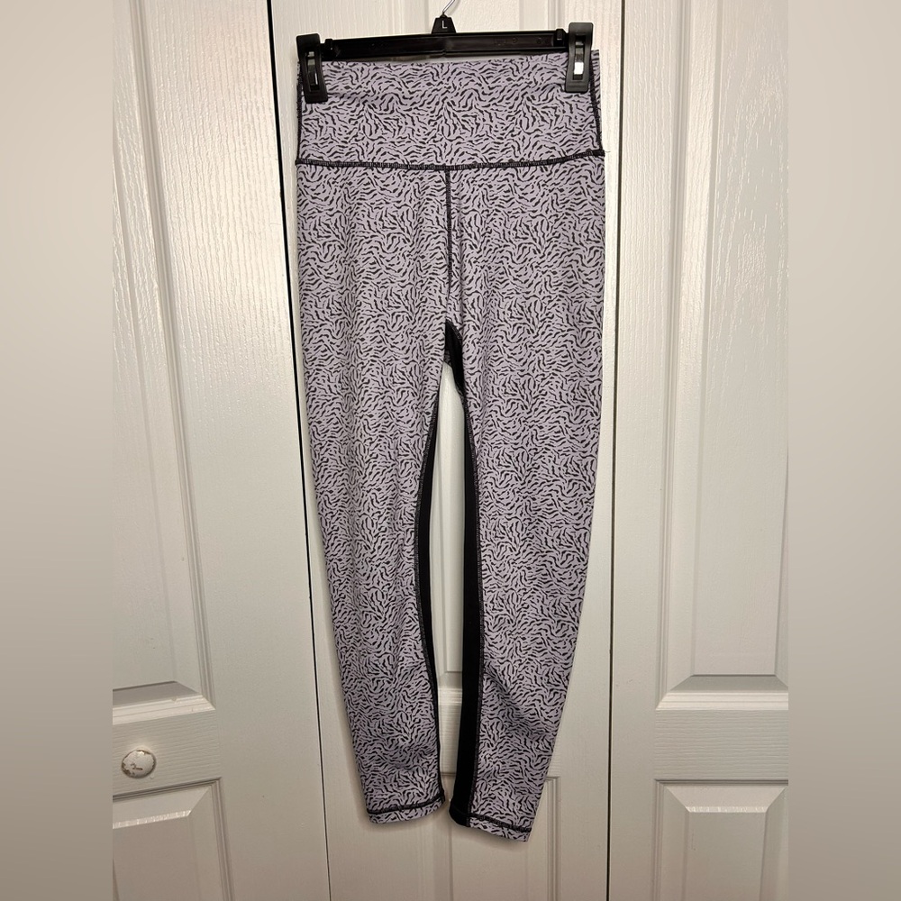 Allfenix Leggings Womens Small High Rise Moisture‎ Wicking Powder Cheetah 23.5”